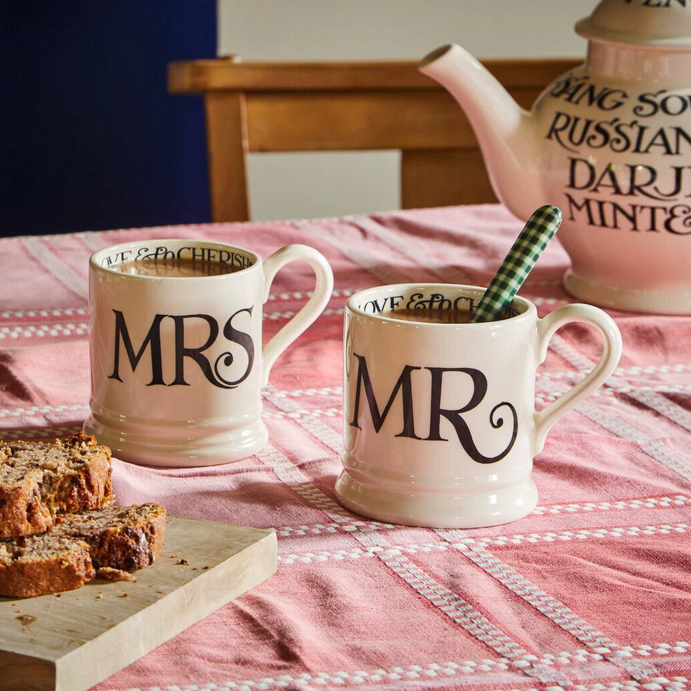 Black Toast 'Mr & Mrs' Set of 2 1/2 Pint Mugs Boxed - Image 8