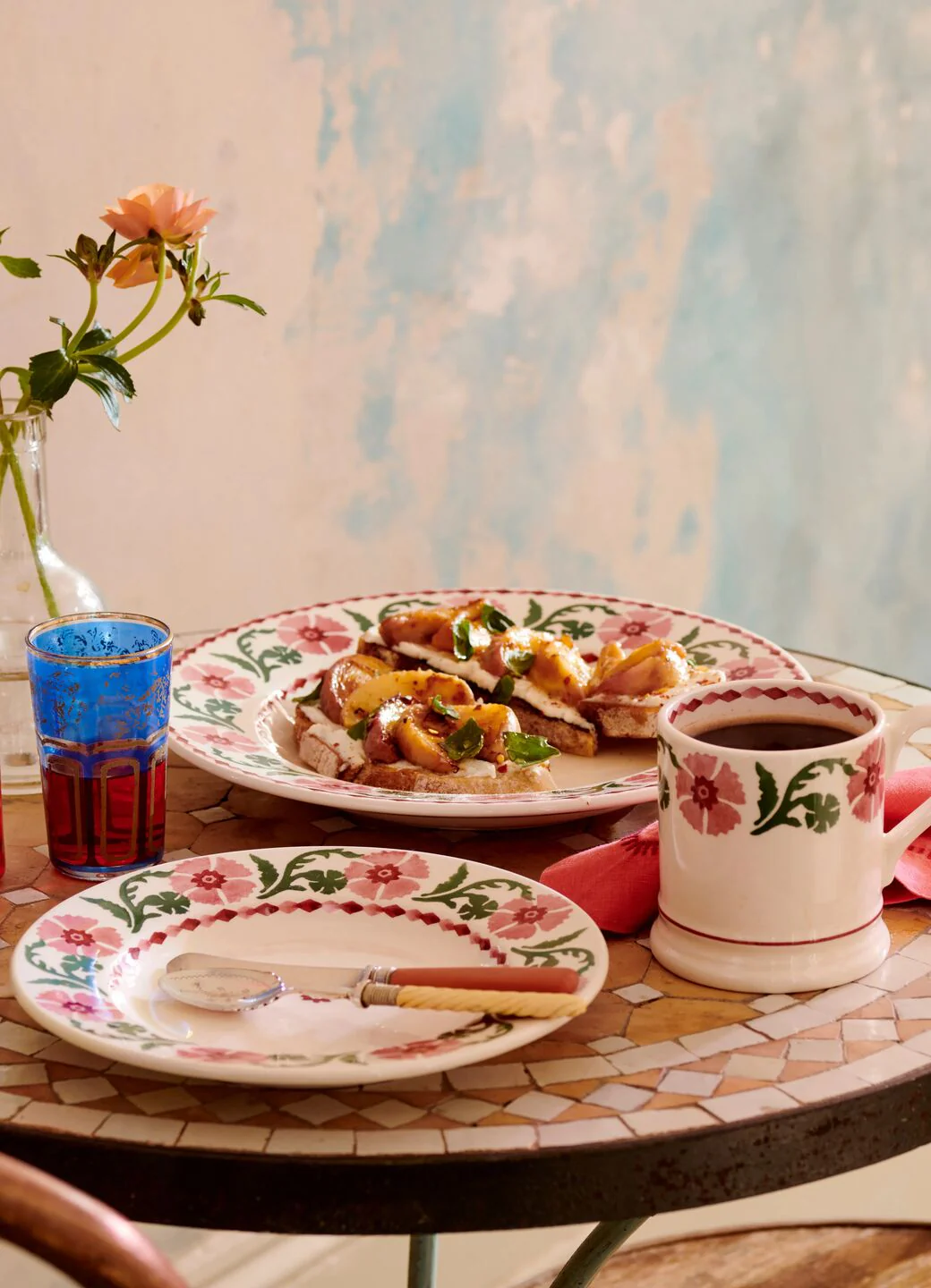 Pink Carnation Medium Dinner Plate, 8.5 Inch - Image 4