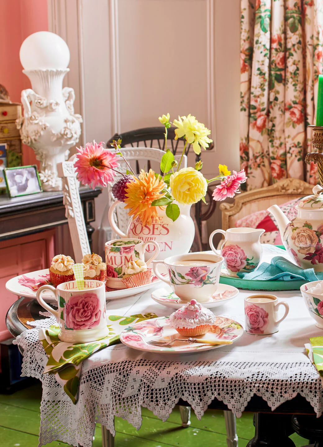 Pink Toast Roses For Love & Friendship 3 Pint Jug - Image 7