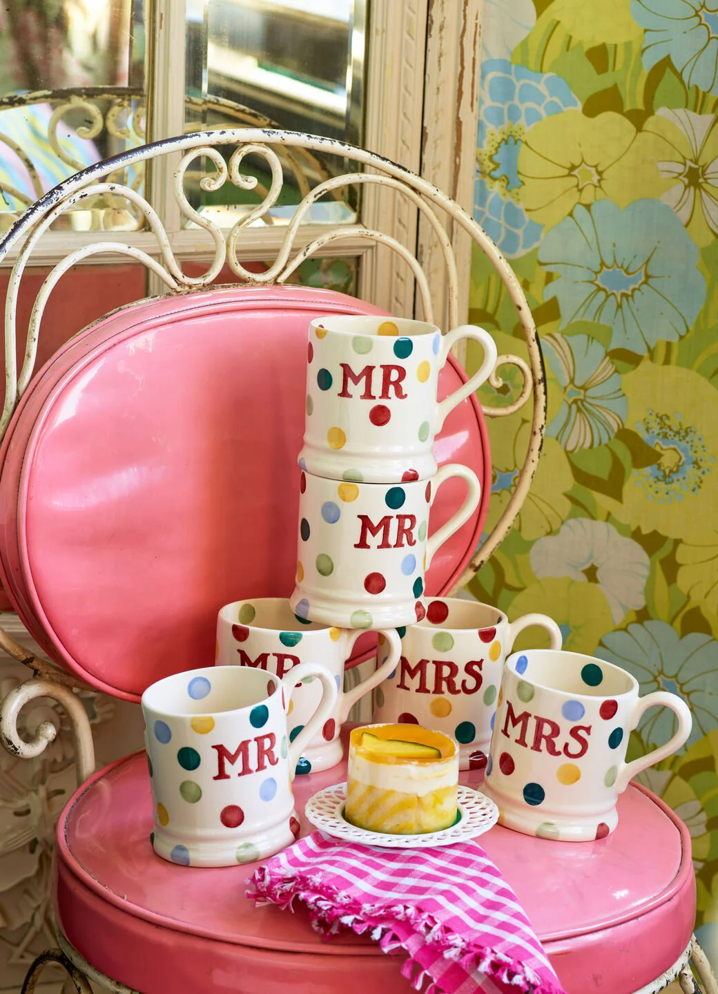 Polka Dot 'Mr & Mrs' Set of 2 1/2 Pint Mugs Boxed - Image 8