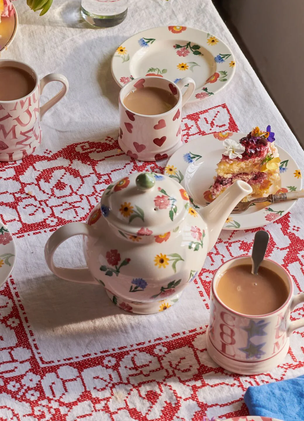 Poppies & Pinks 3 Mug Teapot - Image 8